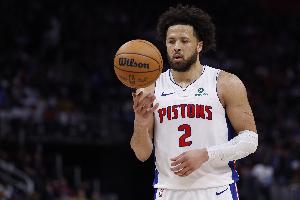 大爆发！坎宁安半场14中7&三分6中3砍下20分4助 得分已超G4全场
